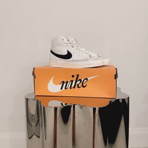 Nike W Blazer Mid '77 Vintage Size 7W | 5.5M  [Originally $105]
